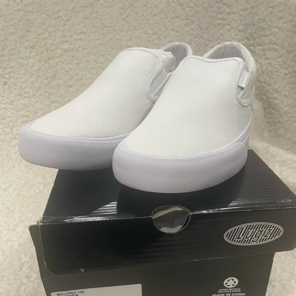 Lugz Men's Clipper Classic‎ Slip-On Fashion Sneaker- size:9